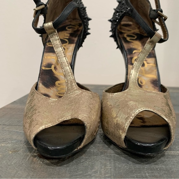 Sam Edelman Heels Women's Size 5.5 Scarlet T-Strap Open Toe Gold Blk Spiked Heel - Picture 13 of 14